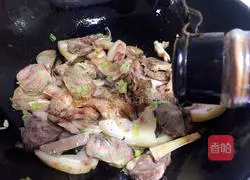 Illustration of twice-cooked pork head 6