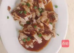 Illustration of how to make boneless chicken thighs with scallion oil 9