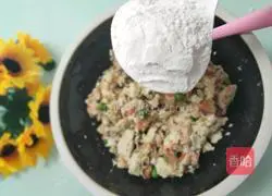 Illustration of how to make minced meat and tofu balls 7