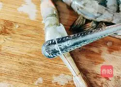 Illustration of how to make steamed vannamei shrimp with vermicelli 6