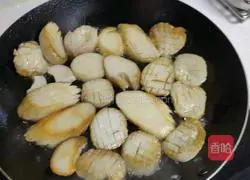 Illustration of how to make king oyster mushrooms with abalone juice 7