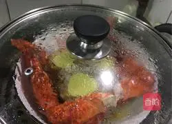 Illustration of how to make Boston lobster with garlic vermicelli 3