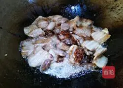 Illustration of how to make twice-cooked pork with double pepper 8