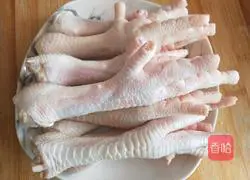 Illustration of how to make chicken feet with soy sauce 1