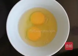 Illustration of how to make scrambled eggs with red leaf vegetables 2