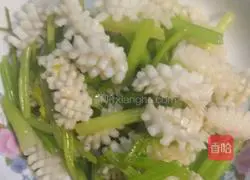 Illustration of how to cook squid and celery 6