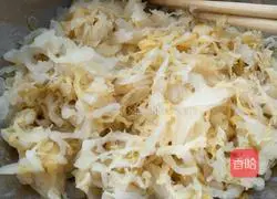 Illustration of how to make pickled vegetable noodles 2