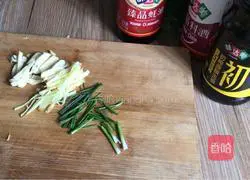 Illustration of how to stir-fry loofah with shrimps 5