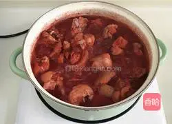 Illustration of braised pig's trotters with red glutinous rice 10