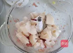 Illustration of how to make glutinous rice and lotus root meatballs 3