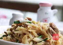 Illustration of how to make cumin meat slices and shredded radish 12