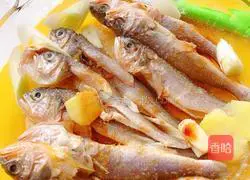 Illustration of how to make dry-fried yellow croaker 3