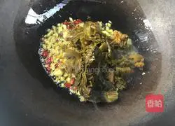 Illustration of how to make caviar and pickled cabbage soup 6