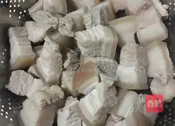 Illustration of how to make braised pork 1