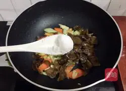 Illustration of how to make Mushu Rou 19