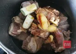 Curry Steak Recipe Illustration 5