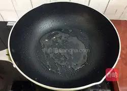 Illustration of how to make mustard shredded pork 11