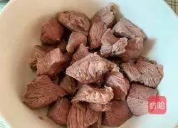 Illustration of Homemade Tomato Beef Stew 4