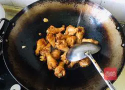 Illustration of braised chicken wing roots 7