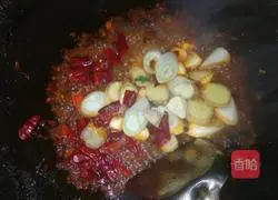 Illustration of the home version of braised chicken 7