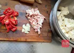 Illustration of how to cook pork belly and tofu 1