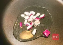 Illustration of how to make fried pork with seafood mushrooms 4