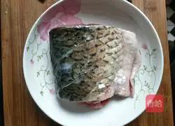 Illustration of how to make shaved salt fish 2