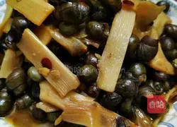 Illustration of how to cook snails with sour bamboo shoots 7