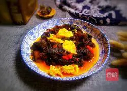 Illustration of how to make tomatoes, scrambled eggs and black fungus 15