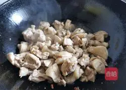 Illustration of how to make potato chicken nuggets 5