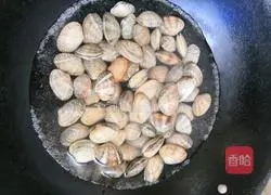 Illustration of how to stir-fry loofah 6