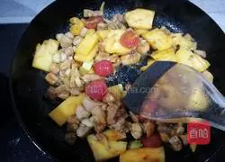 Illustration of how to make fried diced chicken with pineapple 12