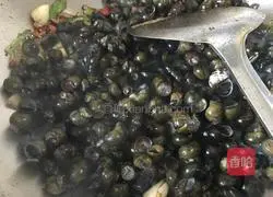 Illustration of how to make fried snails with sauce 8