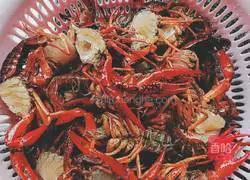 Spicy Illustration of how to make crayfish 1