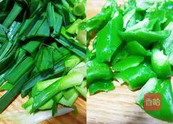 Illustration of how to make twice-cooked pork with green garlic 4