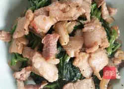 Illustration of Stir-fried Pork Belly and Water Spinach 7