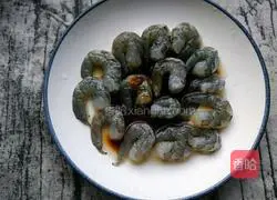 Illustration of how to make fried chive flowers with shrimps 6