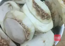 Illustration of how to make the Fairy Jungle Islands (Soy Sauce Stewed Eggplant Clips) 3