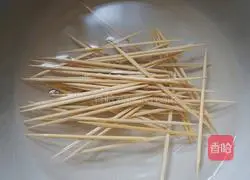 Illustration of how to make toothpick beef 2