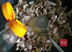 Illustration of how to stir-fry pork tongue 9