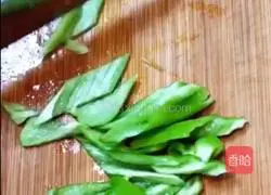 Sichuan - Illustration of how to make stir-fried mushrooms 1