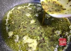 Illustration of how to bake goose eggs with chun bud 12