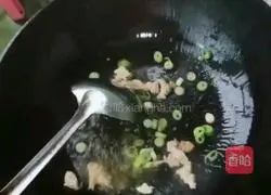 Illustration of how to stir-fry potato slices 4