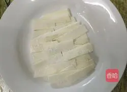 Illustration of how to make wolfberry honey yam 3