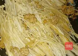 Illustration of how to make Enoki mushroom minced meat 4