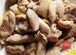 Illustration of how to make a large plate of chicken legs 2