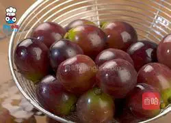 Illustration of making grape jam without additives 2