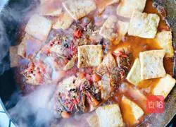 Illustration of braised yellow croaker with tomato sauce and tofu 14