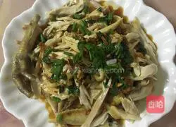 Illustration of how to make tender shredded chicken 13