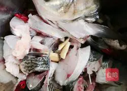 Illustration of how to make spicy perfumed fish 1